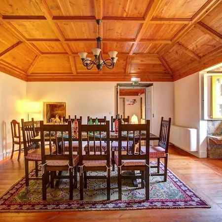 Sleeps 10 Air Con *