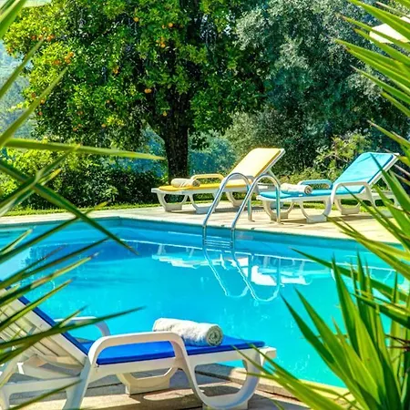 Sleeps 10 Air Con
