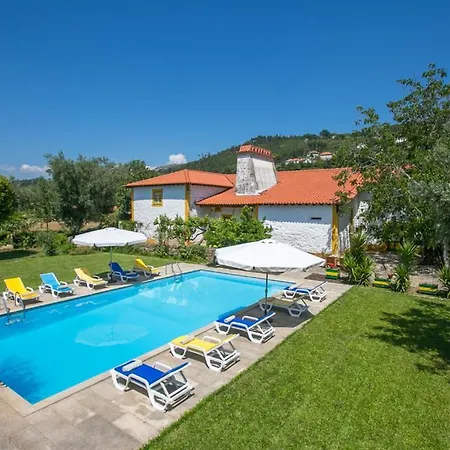 Sleeps 10 Air Con Villa *