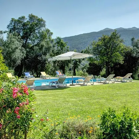 Sleeps 10 Air Con Villa