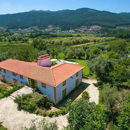 Sleeps 10 Air Con