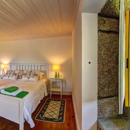 Sleeps 10 Air Con * Arribao